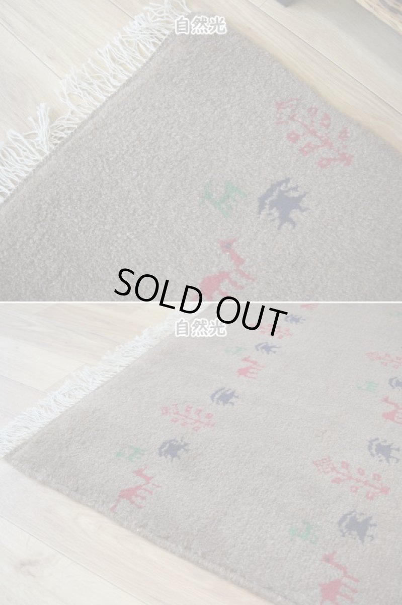 画像8: 新品 ペルシャ ギャッベ 縦2m 横1.6m 3㎡ 〜3帖 リビング ダイニング 2-3人掛けソファ サイズ 194 × 160 cm No.R399 肉厚 天然 ウール ギャベ 手織り ハンドメイド ラグ 絨毯 カーペット リビングダイニングルームやベッドサイドに ライトブラウン 茶 グレー n-r399-194160h051-002 (8)