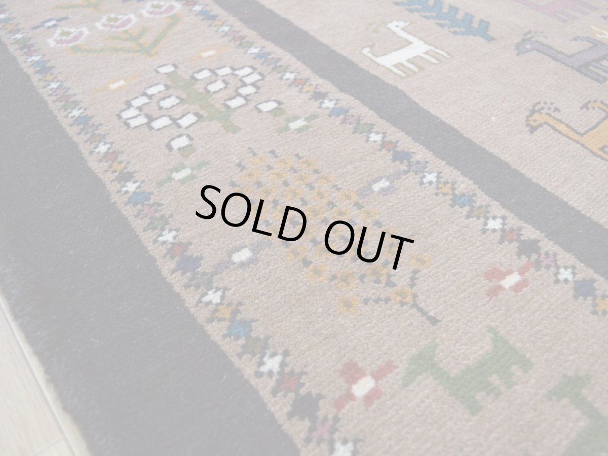 画像12: 新品 ペルシャ ギャッベ 縦2m 横1.4m 2.5㎡ リビング ダイニング 2-3人掛けソファ サイズ 188 × 133 cm No.R414 肉厚 天然 ウール ギャベ 手織り ハンドメイド ラグ 絨毯 カーペット リビングダイニングルームやベッドサイドに ブラウン 茶 動物 植物柄 n-r414-188133h031-071 (12)