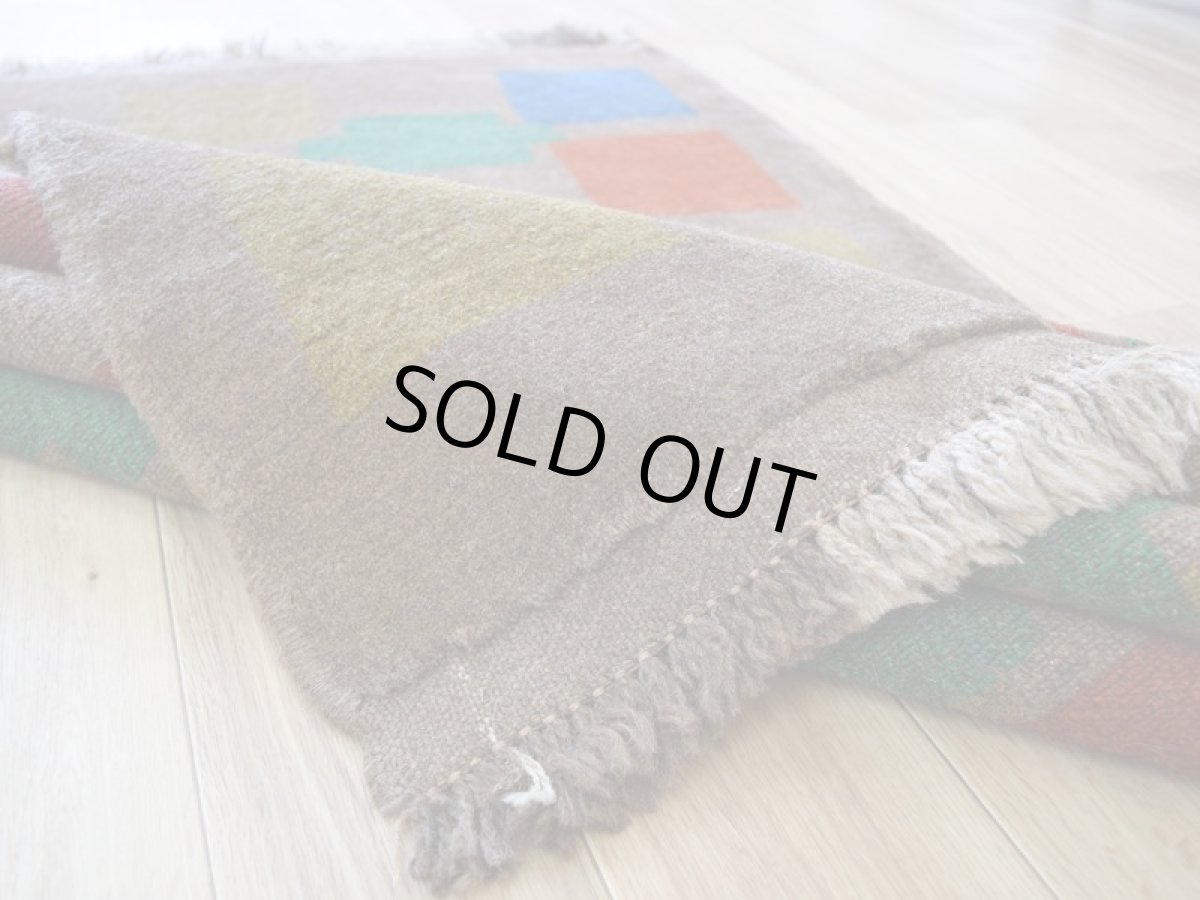 画像14: 新品 ペルシャ ギャッベ 縦1.5m 横1.3m 1.9㎡ リビング 2人掛けソファ サイズ 153 × 121 cm No.R401 肉厚 天然 ウール ギャベ 手織り ハンドメイド ラグ 絨毯 カーペット リビングルームやベッドサイドに ブラウン 茶 マルチカラー n-r401-153121h001-031 (14)