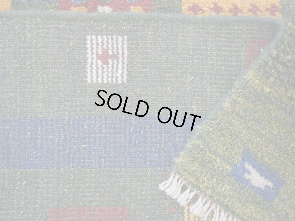 画像14: 新品 ペルシャ ギャッベ 縦1.7m 横1.1m 2㎡ 2-3人掛けソファ サイズ 170 × 110 cm No.R421 肉厚 天然 ウール ギャベ 手織り ハンドメイド ラグ 絨毯 カーペット 緑 グリーン カラフル マルチカラー n-r421-170110h001-031 (14)