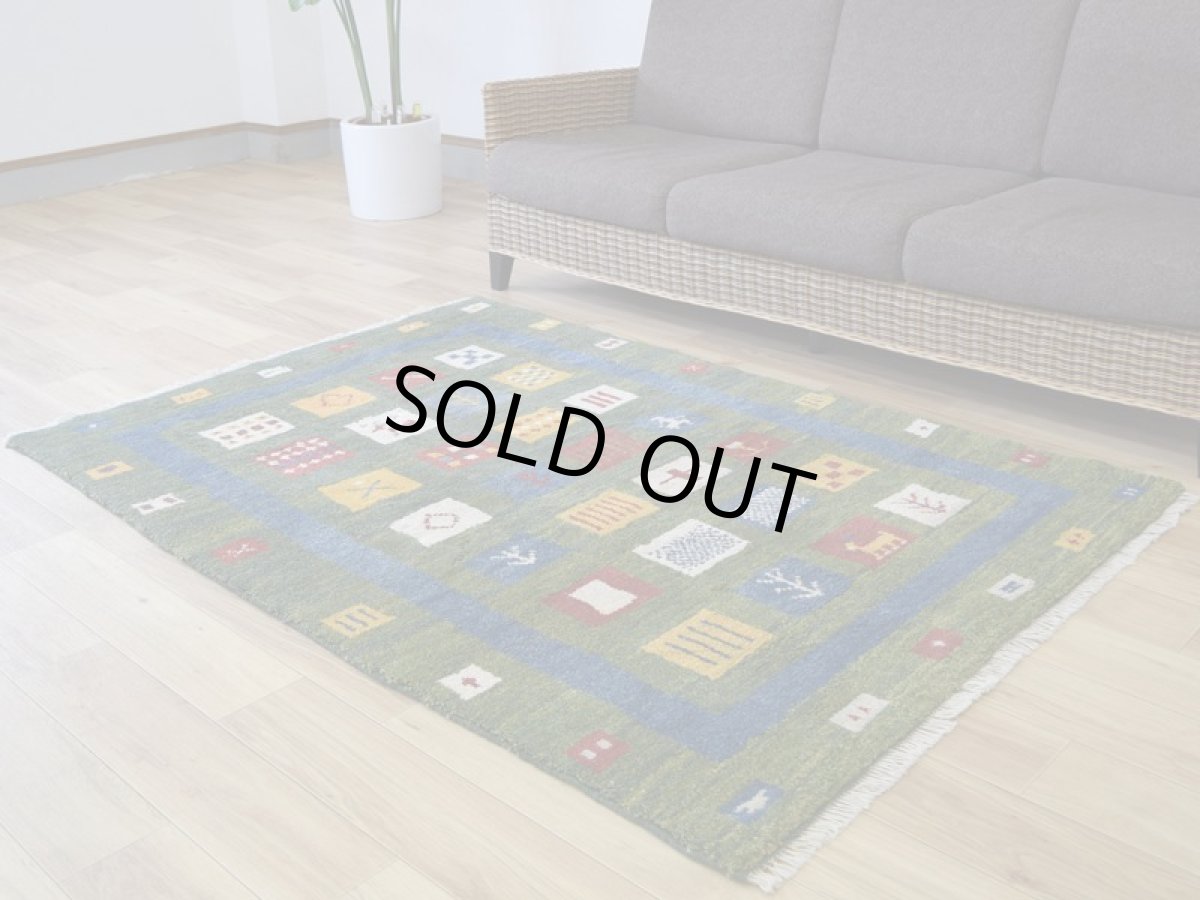 画像2: 新品 ペルシャ ギャッベ 縦1.7m 横1.1m 2㎡ 2-3人掛けソファ サイズ 170 × 110 cm No.R421 肉厚 天然 ウール ギャベ 手織り ハンドメイド ラグ 絨毯 カーペット 緑 グリーン カラフル マルチカラー n-r421-170110h001-031 (2)