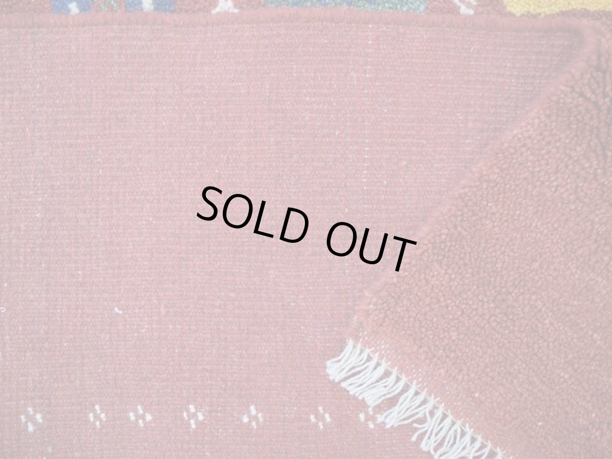 画像15: 新品 ペルシャ ギャッベ 縦1.8m 横1.2m 2.2㎡ リビング ダイニング 2-3人掛けソファ サイズ 180 × 120 cm No.R420 肉厚 天然 ウール ギャベ 手織り ハンドメイド ラグ 絨毯 カーペット リビングダイニングルームやベッドサイドに 赤 カラフル マルチカラー n-r420-180120h011-051 (15)