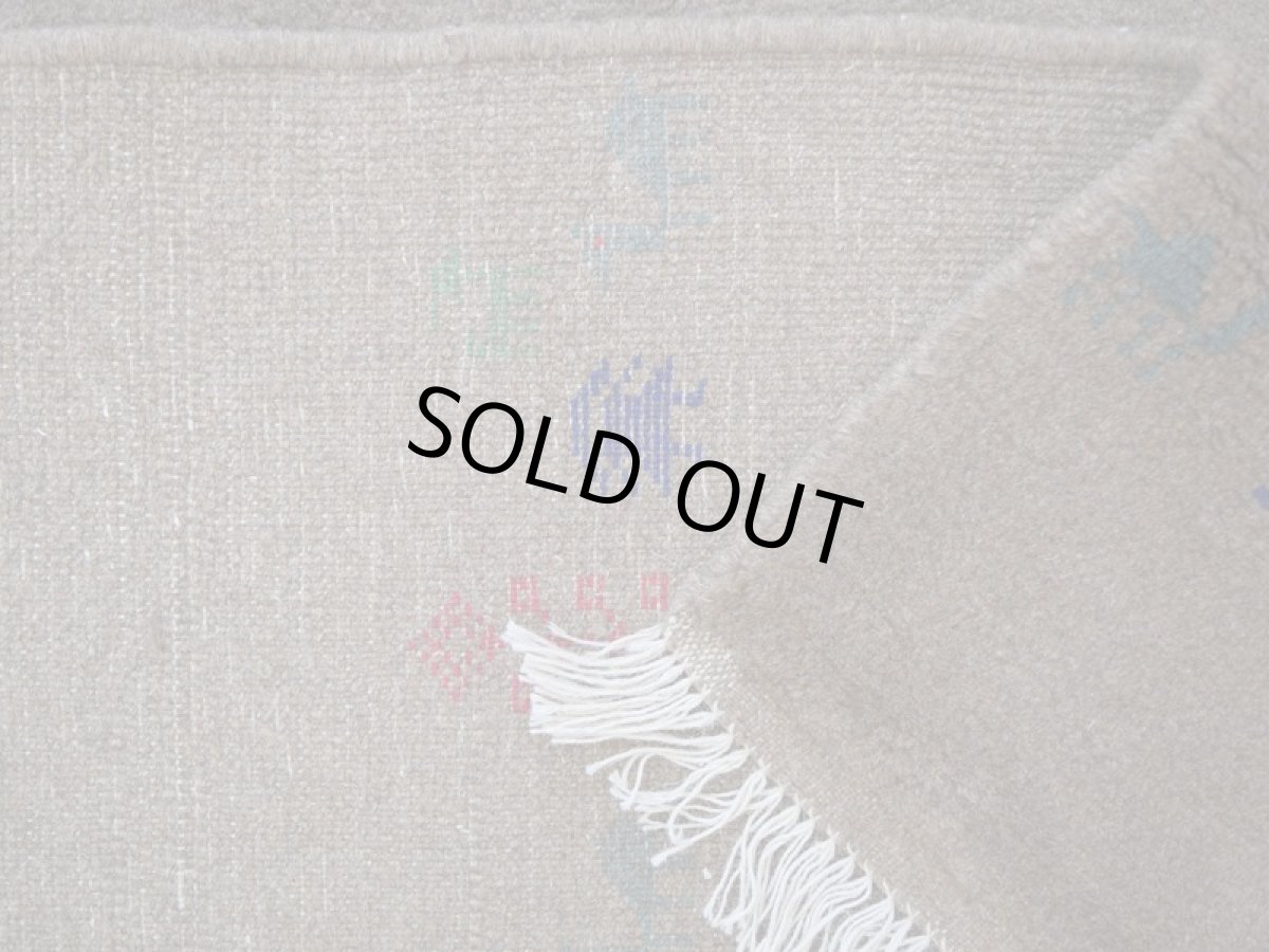 画像16: 新品 ペルシャ ギャッベ 縦3m 横2.2m 6.3㎡ 〜6帖 大判 リビング ダイニング 2-3人掛けソファ サイズ 290 × 215 cm No.R456 肉厚 天然 ウール ギャベ 手織り ハンドメイド ラグ 絨毯 カーペット リビングダイニングルームやベッドサイドに 茶 ライトブラウン  n-r456-290215h003-004 (16)