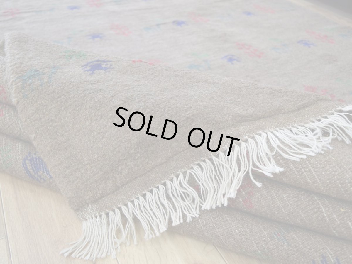 画像14: 新品 ペルシャ ギャッベ 縦3m 横2.2m 6.3㎡ 〜6帖 大判 リビング ダイニング 2-3人掛けソファ サイズ 290 × 215 cm No.R456 肉厚 天然 ウール ギャベ 手織り ハンドメイド ラグ 絨毯 カーペット リビングダイニングルームやベッドサイドに 茶 ライトブラウン  n-r456-290215h003-004 (14)