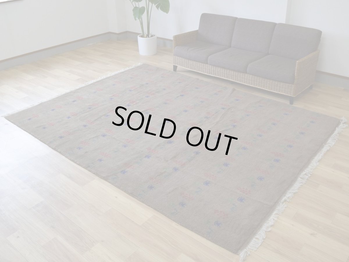 画像2: 新品 ペルシャ ギャッベ 縦3m 横2.2m 6.3㎡ 〜6帖 大判 リビング ダイニング 2-3人掛けソファ サイズ 290 × 215 cm No.R456 肉厚 天然 ウール ギャベ 手織り ハンドメイド ラグ 絨毯 カーペット リビングダイニングルームやベッドサイドに 茶 ライトブラウン  n-r456-290215h003-004 (2)