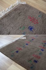 画像8: 新品 ペルシャ ギャッベ 縦3m 横2.2m 6.3㎡ 〜6帖 大判 リビング ダイニング 2-3人掛けソファ サイズ 290 × 215 cm No.R456 肉厚 天然 ウール ギャベ 手織り ハンドメイド ラグ 絨毯 カーペット リビングダイニングルームやベッドサイドに 茶 ライトブラウン  n-r456-290215h003-004 (8)