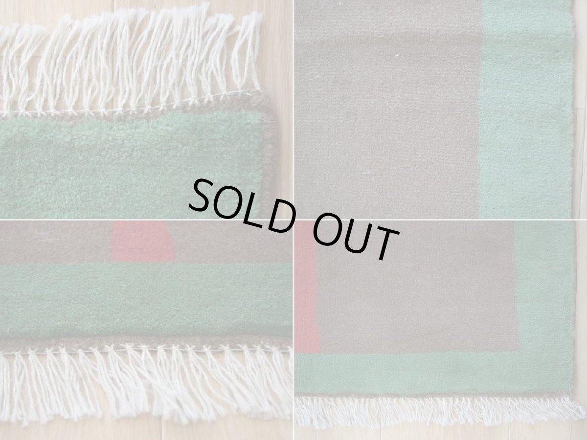 画像19: 新品 ペルシャ ギャッベ 縦1.5m 横1m 1.5㎡ 2人掛けソファ サイズ 142 × 101 cm No.R435 肉厚 天然 ウール ギャベ 手織り ハンドメイド ラグ 絨毯 カーペット ソファの足元やベッドサイドに ブラウン 茶 グリーン 緑 マルチカラー n-r435-142101h57-001 (19)