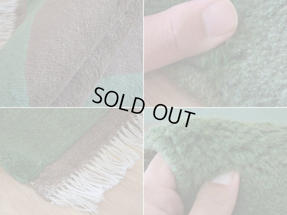 画像19: 新品 ペルシャ ギャッベ 縦1.5m 横1.1m 1.6㎡ 2人掛けソファ サイズ 149 × 107 cm No.R450 肉厚 天然 ウール ギャベ 手織り ハンドメイド ラグ 絨毯 カーペット ソファの足元やベッドサイドに ブラウン 茶 グリーン 緑 マルチカラー n-r450-149107h57-001 (19)