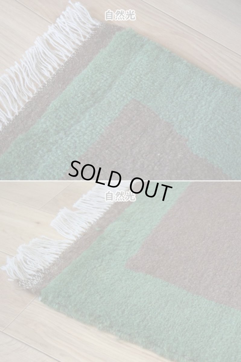 画像8: 新品 ペルシャ ギャッベ 縦1.5m 横1.1m 1.6㎡ 2人掛けソファ サイズ 149 × 107 cm No.R450 肉厚 天然 ウール ギャベ 手織り ハンドメイド ラグ 絨毯 カーペット ソファの足元やベッドサイドに ブラウン 茶 グリーン 緑 マルチカラー n-r450-149107h57-001 (8)