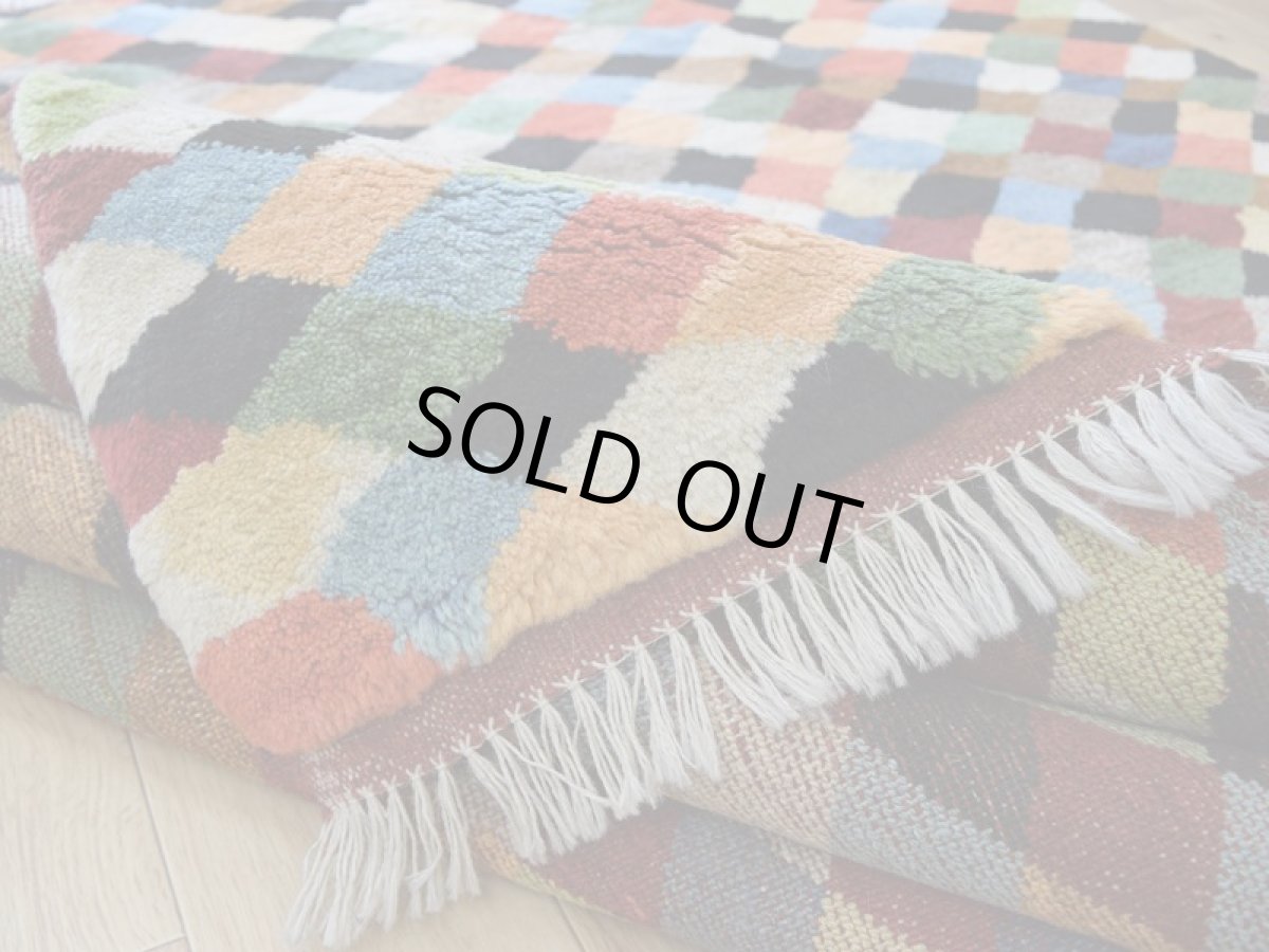 画像15: 新品 ペルシャ ギャッベ 縦2m 横2m 4㎡ 〜4.5帖 正方形 スクエア タイプ リビング ダイニング 2-3人掛けソファ サイズ 190 × 200 cm No.R459 肉厚 天然 ウール ギャベ 手織り ハンドメイド ラグ マット 絨毯 カーペット リビングダイニングルームやベッドサイドに カラフル マルチカラー n-r459-190200h091-052 (15)