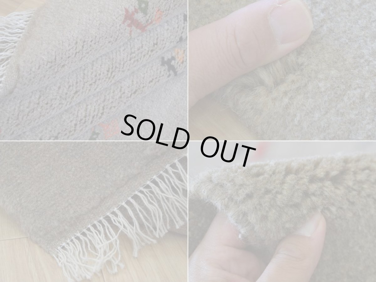 画像18: 新品 ペルシャ ギャッベ 縦2m 横1.5m 3㎡ 〜3帖 リビング ダイニング 2-3人掛けソファ サイズ 196 × 146 cm No.R417 肉厚 天然 ウール ギャベ 手織り ハンドメイド ラグ 絨毯 カーペット リビングダイニングルームやベッドサイドに ライトグレー ベージュ n-r417-196146h051-002 (18)