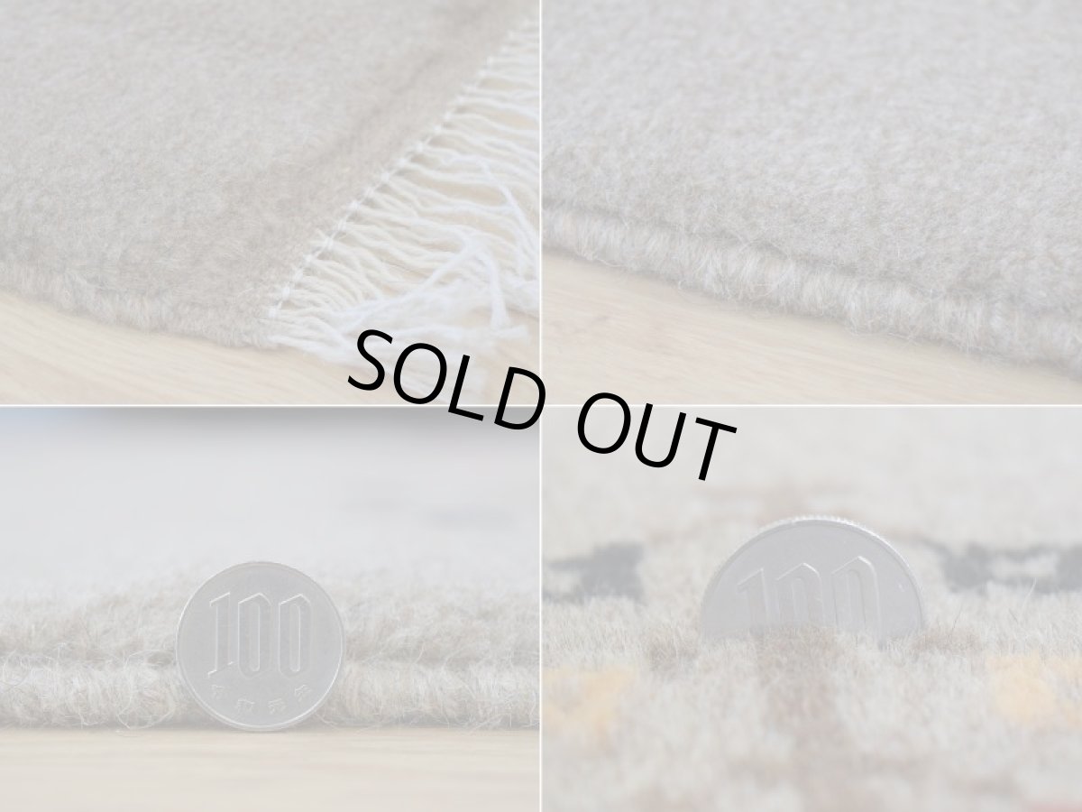 画像20: 新品 ペルシャ ギャッベ 縦2m 横1.5m 3㎡ 〜3帖 リビング ダイニング 2-3人掛けソファ サイズ 196 × 146 cm No.R417 肉厚 天然 ウール ギャベ 手織り ハンドメイド ラグ 絨毯 カーペット リビングダイニングルームやベッドサイドに ライトグレー ベージュ n-r417-196146h051-002 (20)