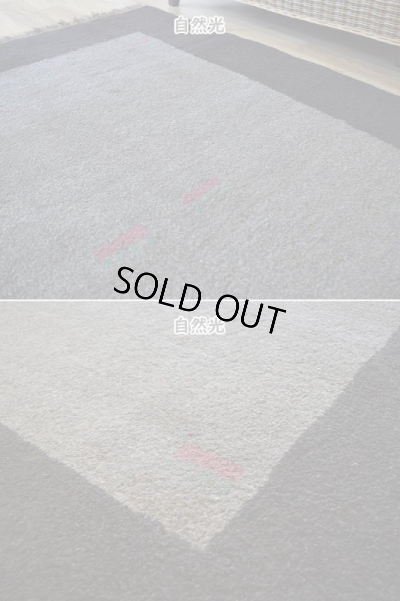 画像7: 新品 ペルシャ ギャッベ 縦2m 横1.3m 2.3㎡ リビング ダイニング 2-3人掛けソファ サイズ 180 × 127 cm No.R406 肉厚 天然 ウール ギャベ 手織り ハンドメイド ラグ 絨毯 カーペット リビングダイニングルームやベッドサイドに 濃茶 ブラウン 黒 グレー 灰 ねずみ色 n-r406-180127h021-061 (7)