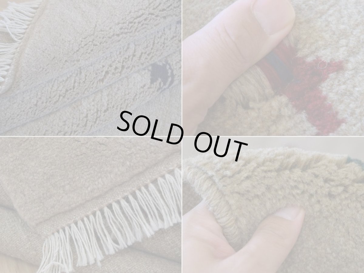 画像18: 新品 ペルシャ ギャッベ 縦2m 横1.4m 2.6㎡ リビング ダイニング 2-3人掛けソファ サイズ 193 × 131 cm No.R400 肉厚 天然 ウール ギャベ 手織り ハンドメイド ラグ 絨毯 カーペット リビングダイニングルームやベッドサイドに ライトグレー 灰 ねずみ色 動物 植物柄 n-r400-193131h031-071 (18)