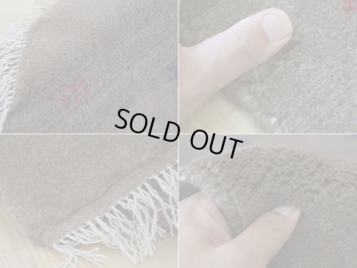 画像18: 新品 ペルシャ ギャッベ 縦2m 横1.4m 2.6㎡ リビング ダイニング 2-3人掛けソファ サイズ 190 × 133 cm No.R413 肉厚 天然 ウール ギャベ 手織り ハンドメイド ラグ 絨毯 カーペット リビングダイニングルームやベッドサイドに ライトブラウン 茶 動物 植物柄 n-r413-190133h031-071 (18)