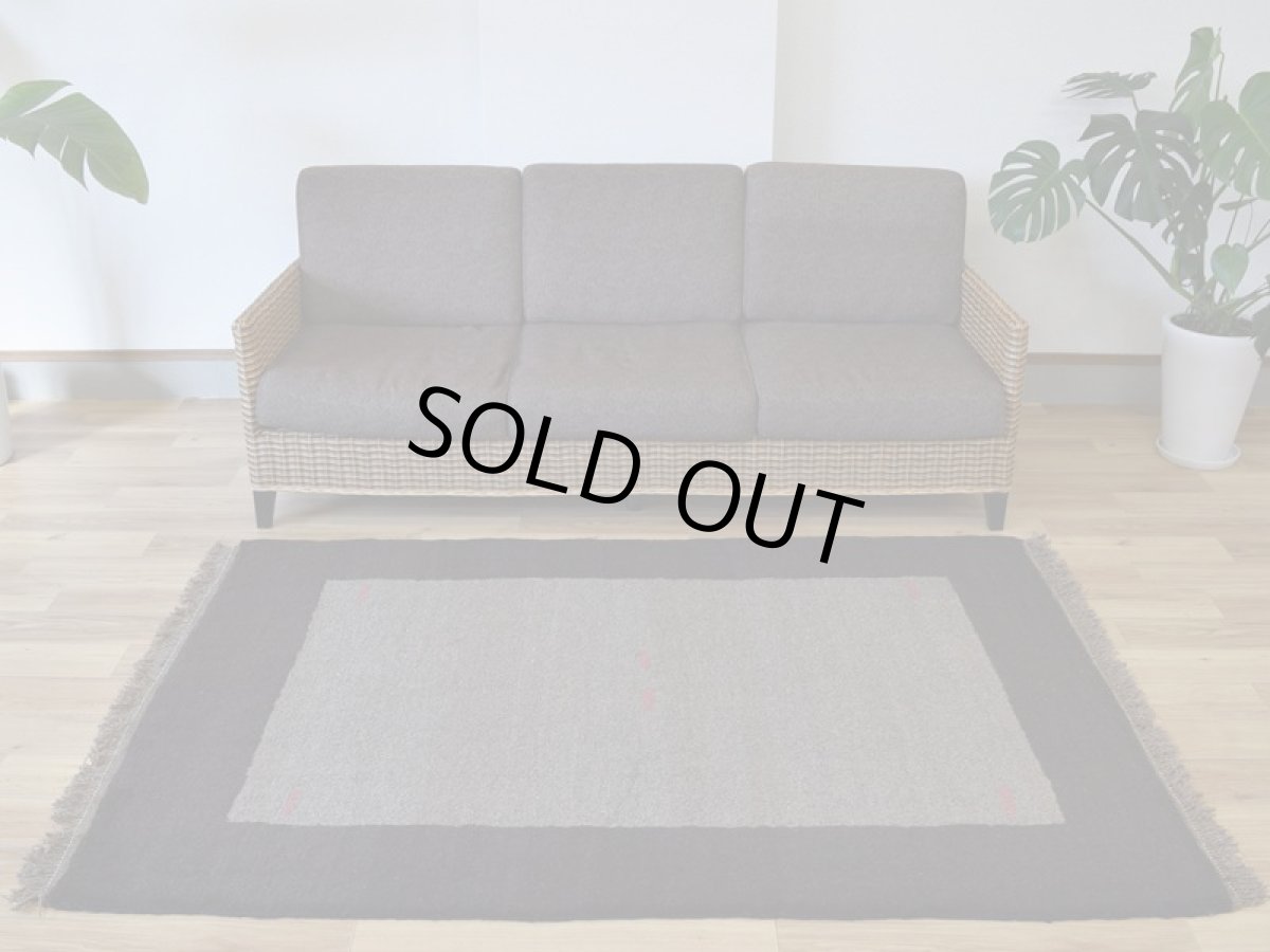 画像1: 新品 ペルシャ ギャッベ 縦2m 横1.3m 2.3㎡ リビング ダイニング 2-3人掛けソファ サイズ 180 × 127 cm No.R406 肉厚 天然 ウール ギャベ 手織り ハンドメイド ラグ 絨毯 カーペット リビングダイニングルームやベッドサイドに 濃茶 ブラウン 黒 グレー 灰 ねずみ色 n-r406-180127h021-061 (1)