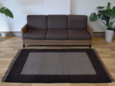 画像1: 新品 ペルシャ ギャッベ 縦2m 横1.3m 2.3㎡ リビング ダイニング 2-3人掛けソファ サイズ 180 × 127 cm No.R406 肉厚 天然 ウール ギャベ 手織り ハンドメイド ラグ 絨毯 カーペット リビングダイニングルームやベッドサイドに 濃茶 ブラウン 黒 グレー 灰 ねずみ色 n-r406-180127h021-061 (1)