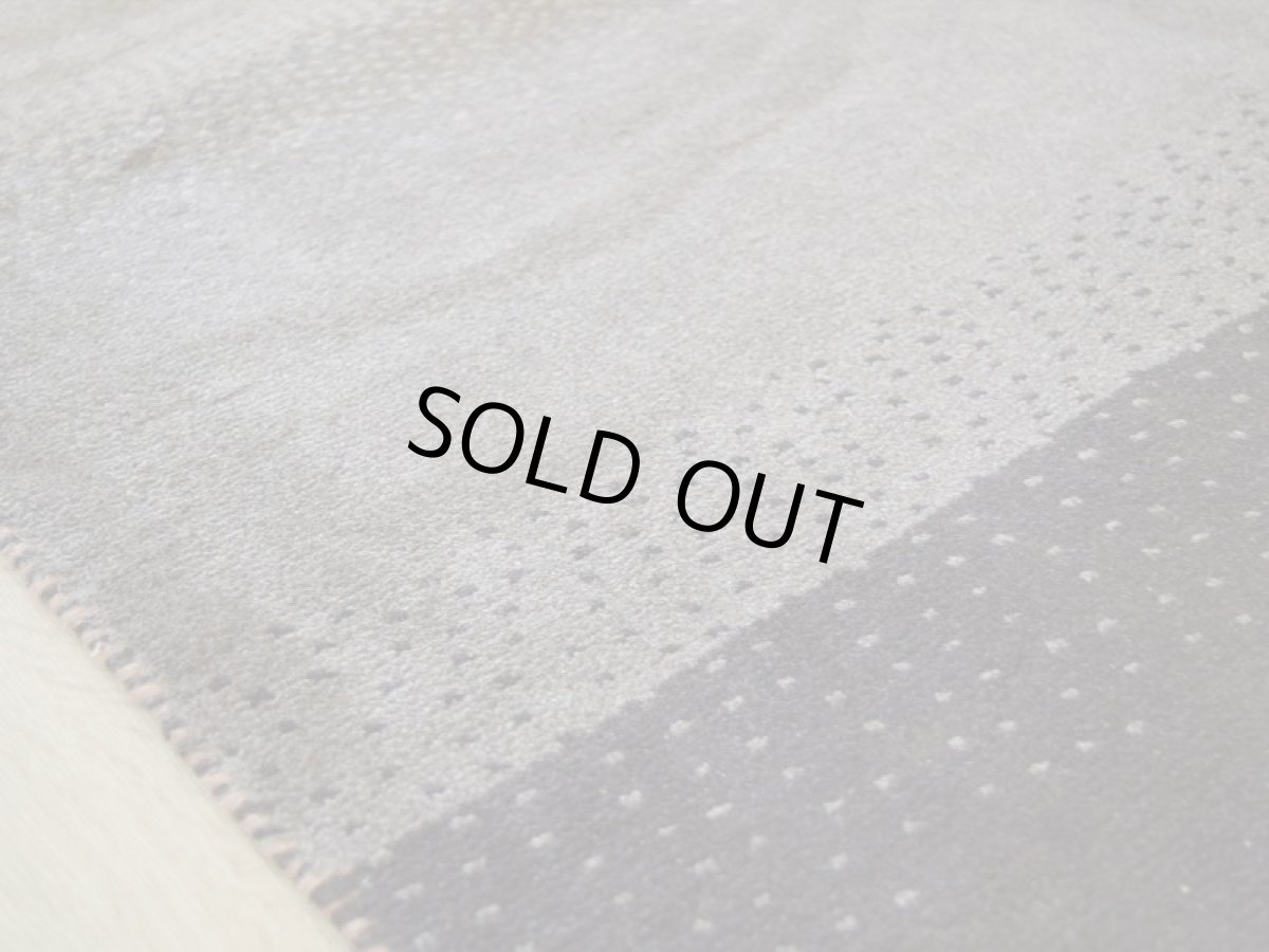 画像13: 新品 ペルシャ ギャッベ 縦1.5m 横1m 2人掛けソファ サイズ 147 × 94 cm No.1442 肉厚 天然 草木染 ウール ギャベ 手織り ハンドメイド ラグ 絨毯 カーペット ソファの足元やベッドサイドに ブラウン 茶 グレー ベージュ n-1442-147094s011-051 (13)