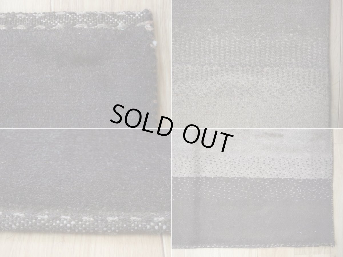 画像19: 新品 ペルシャ ギャッベ 縦1.5m 横1m 2人掛けソファ サイズ 147 × 94 cm No.1442 肉厚 天然 草木染 ウール ギャベ 手織り ハンドメイド ラグ 絨毯 カーペット ソファの足元やベッドサイドに ブラウン 茶 グレー ベージュ n-1442-147094s011-051 (19)