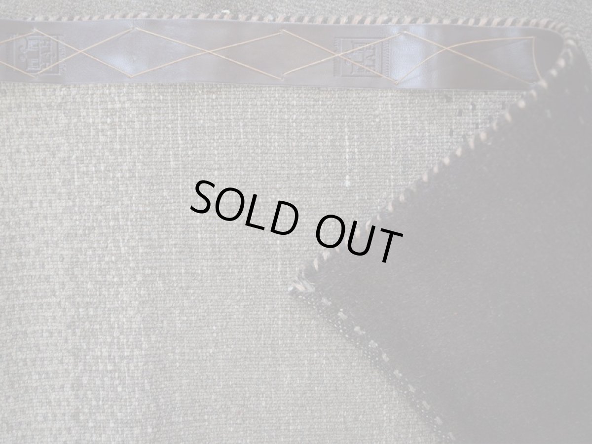 画像16: 新品 ペルシャ ギャッベ 縦1.5m 横1m 2人掛けソファ サイズ 147 × 94 cm No.1442 肉厚 天然 草木染 ウール ギャベ 手織り ハンドメイド ラグ 絨毯 カーペット ソファの足元やベッドサイドに ブラウン 茶 グレー ベージュ n-1442-147094s011-051 (16)