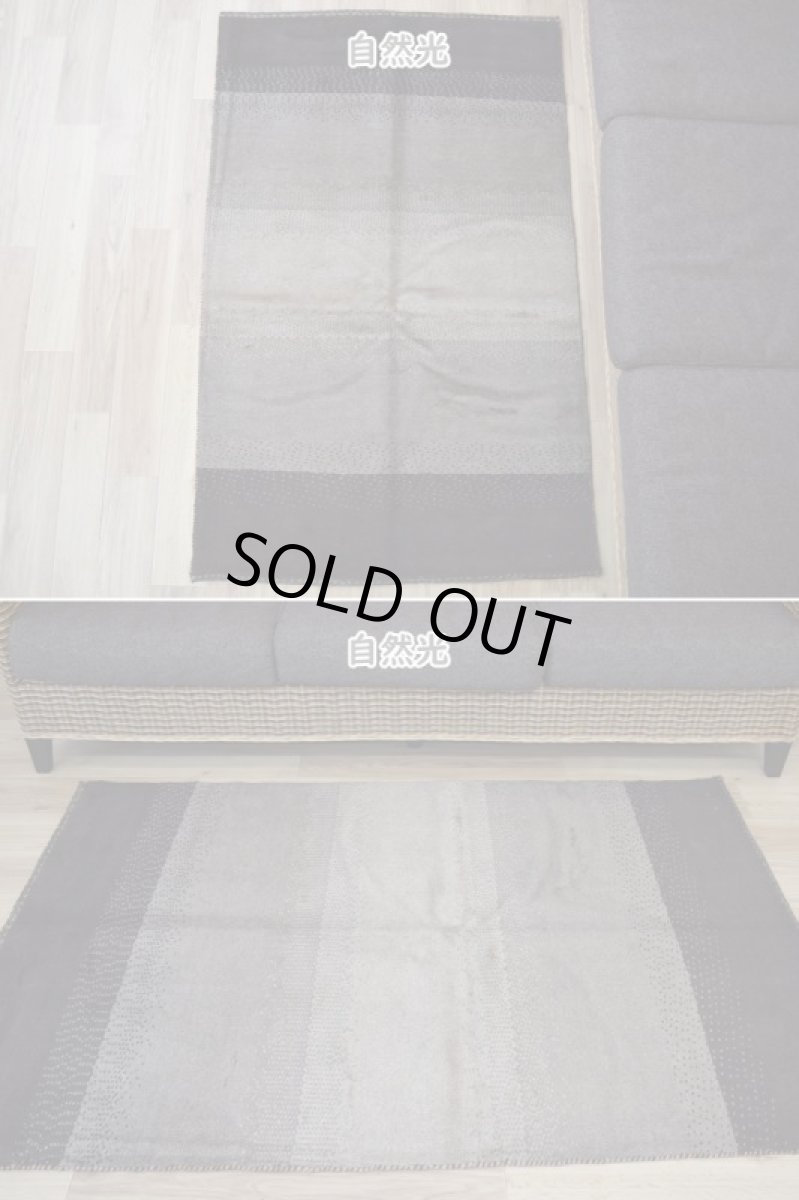 画像3: 新品 ペルシャ ギャッベ 縦1.5m 横1m 2人掛けソファ サイズ 147 × 94 cm No.1442 肉厚 天然 草木染 ウール ギャベ 手織り ハンドメイド ラグ 絨毯 カーペット ソファの足元やベッドサイドに ブラウン 茶 グレー ベージュ n-1442-147094s011-051 (3)