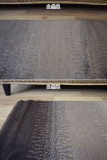 画像4: 新品 ペルシャ ギャッベ 縦1.5m 横1m 2人掛けソファ サイズ 148 × 100 cm No.1443 肉厚 天然 草木染 ウール ギャベ 手織り ハンドメイド ラグ 絨毯 カーペット ソファの足元やベッドサイドに ブラウン 茶 グレー ベージュ グラデーション n-1443-148100s011-051 (4)