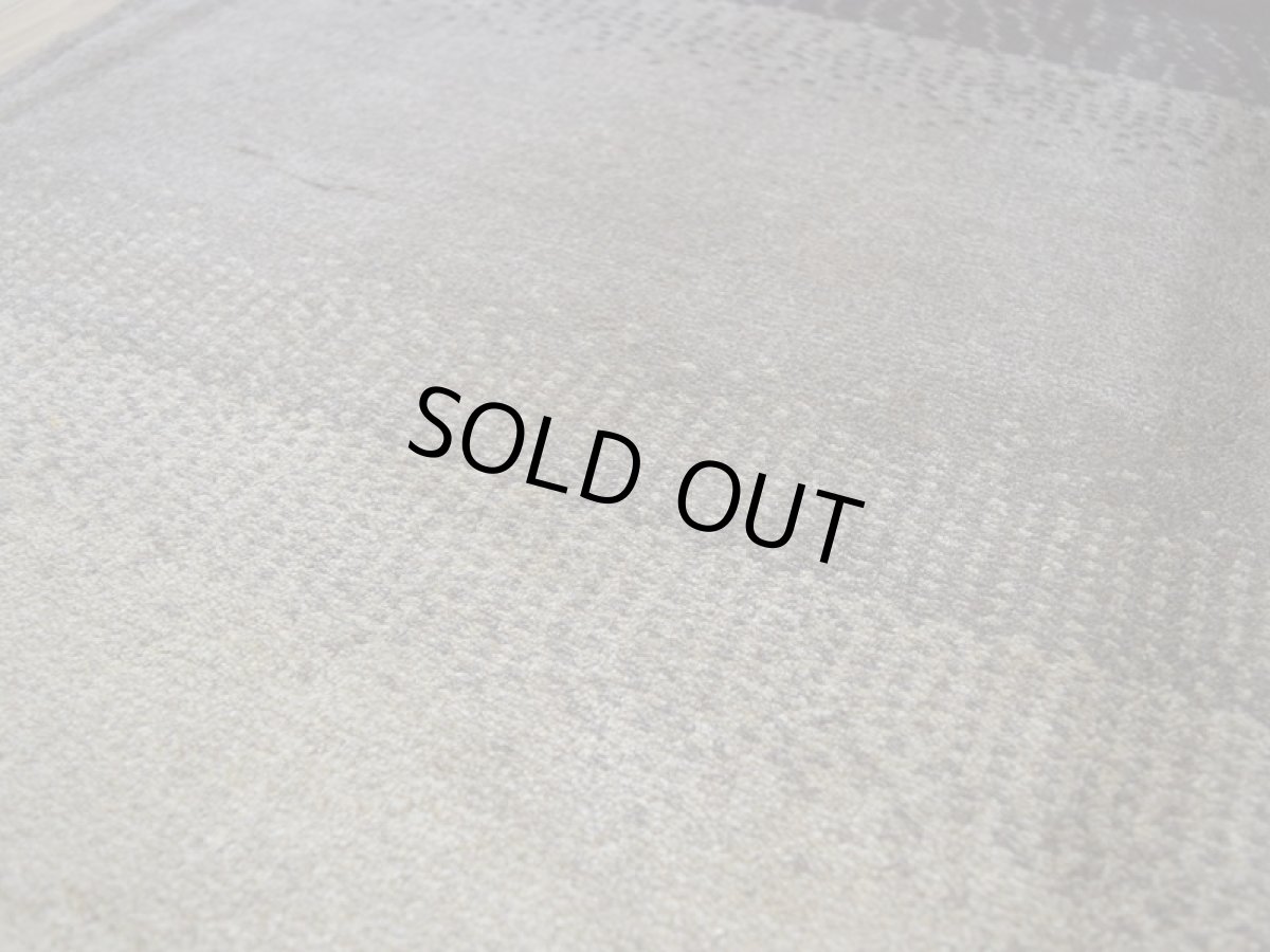 画像11: 新品 ペルシャ ギャッベ 縦1.5m 横1m 2人掛けソファ サイズ 147 × 94 cm No.1442 肉厚 天然 草木染 ウール ギャベ 手織り ハンドメイド ラグ 絨毯 カーペット ソファの足元やベッドサイドに ブラウン 茶 グレー ベージュ n-1442-147094s011-051 (11)