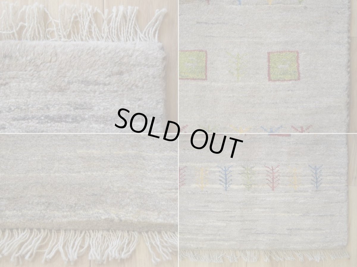 画像19: 新品 ペルシャ ギャッベ 縦2m 横1.5m 3㎡ 〜3帖 リビング ダイニング 2-3人掛けソファ サイズ 196 × 151 cm No.1938 肉厚 天然 草木染 ウール ギャベ 手織り ハンドメイド ラグ 絨毯 カーペット リビングダイニングルームやベッドサイドに ライトグレー ベージュ 原毛系 n-1938-196151s732-013 (19)
