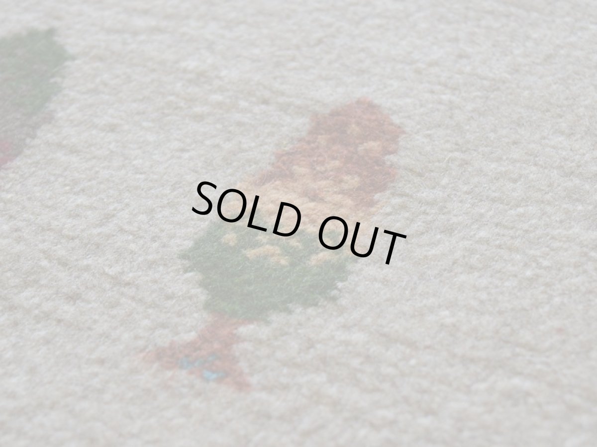 画像11: 新品 ペルシャ ギャッベ 縦2m 横1.4m 2.6㎡ リビング ダイニング 2-3人掛けソファ サイズ 183 × 138 cm No.R430 肉厚 天然 ウール ギャベ 手織り ハンドメイド ラグ 絨毯 カーペット リビングダイニングルームやベッドサイドに ライトグレー ベージュ 生命の樹 糸杉 植物柄 n-r430-183138h031-071 (11)