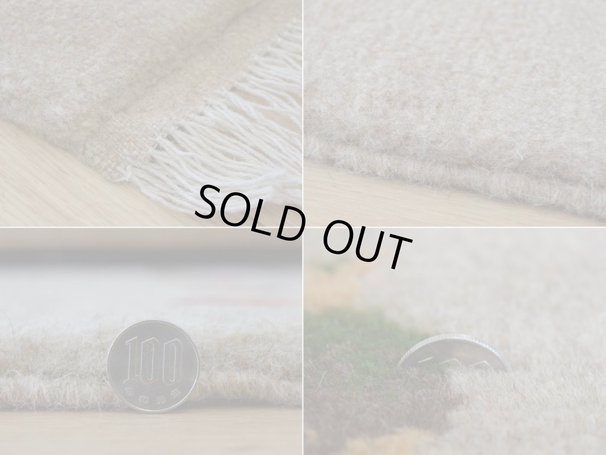画像20: 新品 ペルシャ ギャッベ 縦2m 横1.4m 2.6㎡ リビング ダイニング 2-3人掛けソファ サイズ 183 × 138 cm No.R430 肉厚 天然 ウール ギャベ 手織り ハンドメイド ラグ 絨毯 カーペット リビングダイニングルームやベッドサイドに ライトグレー ベージュ 生命の樹 糸杉 植物柄 n-r430-183138h031-071 (20)