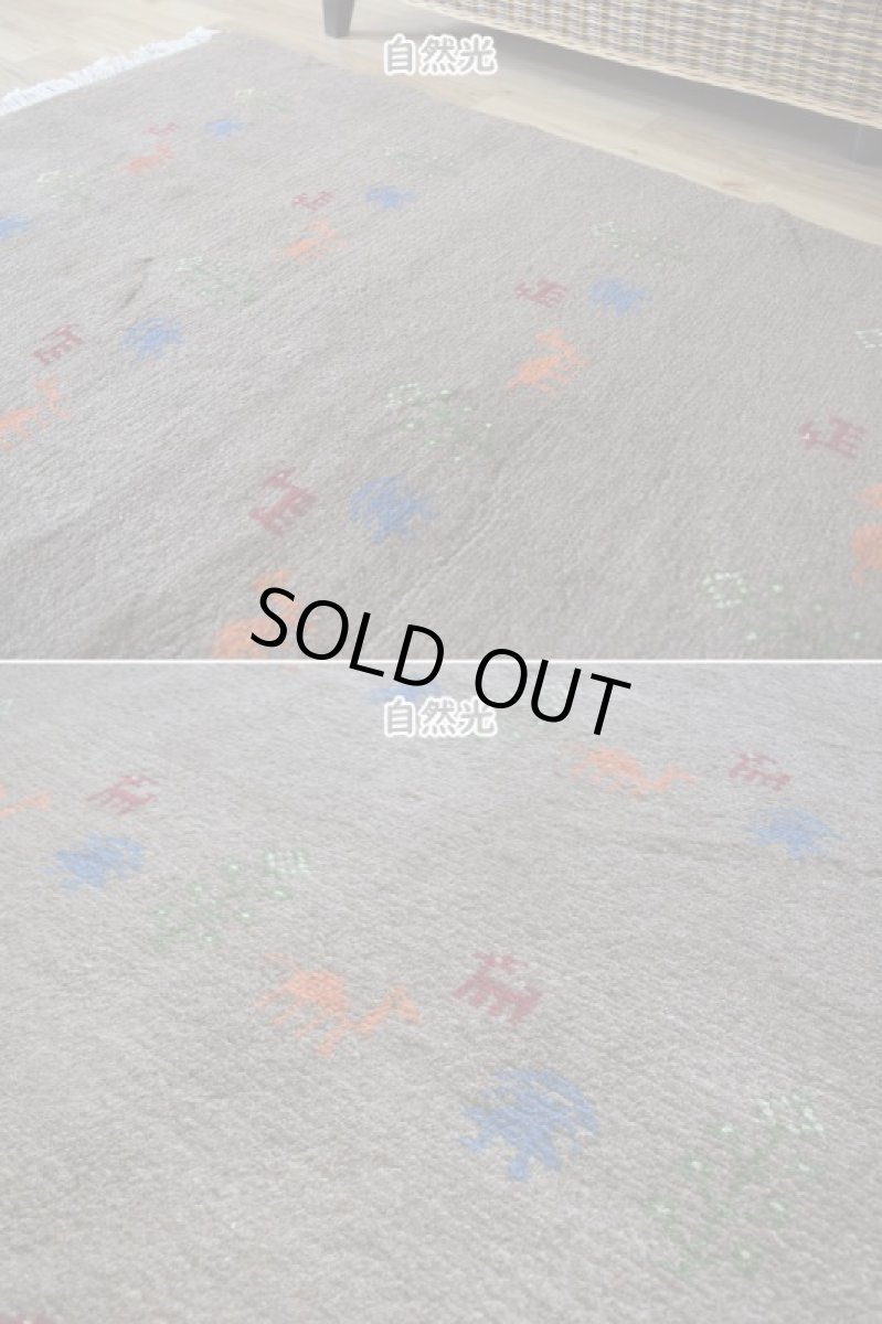 画像7: 新品 ペルシャ ギャッベ 縦2m 横1.6m 3㎡ 〜3帖 リビング ダイニング 2-3人掛けソファ サイズ 197 × 152 cm No.R426 肉厚 天然 ウール ギャベ 手織り ハンドメイド ラグ 絨毯 カーペット リビングダイニングルームやベッドサイドに ライトブラウン 茶 グレー n-r426-197152h051-002 (7)