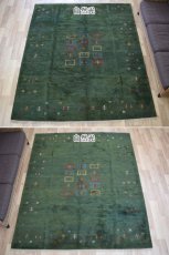 画像3: 新品 ペルシャ ギャッベ 縦2.3m 横2m 5㎡ 〜4.5帖 リビング ダイニング 2-3人掛けソファ サイズ 230 × 205 cm No.1953 天然 草木染 ウール ギャベ 手織り ハンドメイド ラグ 絨毯 カーペット リビングダイニングルームやベッドサイドに グリーン 緑 n-1953-230205s083-094 (3)