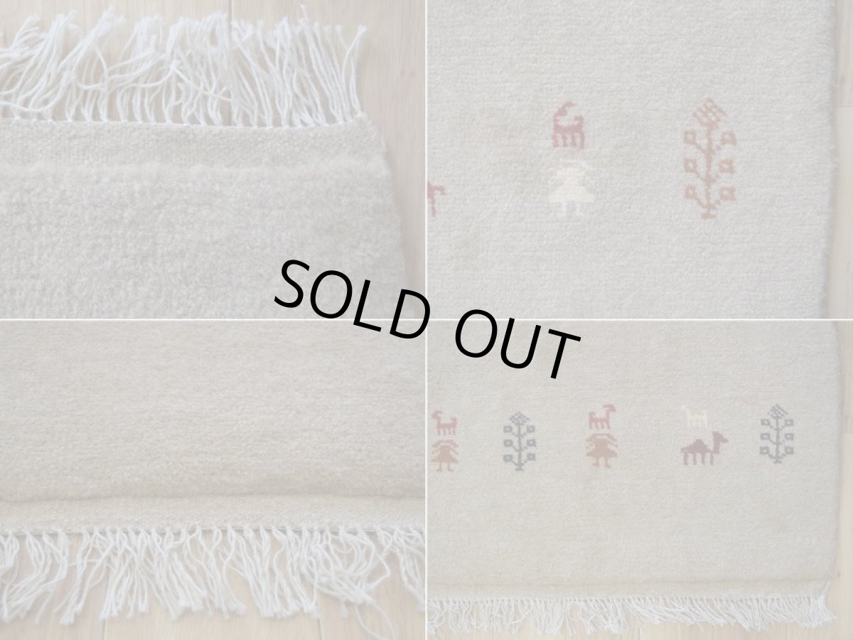 画像19: 新品 ペルシャ ギャッベ 縦2m 横1.5m 3㎡ 〜3帖 リビング ダイニング 2-3人掛けソファ サイズ 202 × 150 cm No.R418 肉厚 天然 ウール ギャベ 手織り ハンドメイド ラグ 絨毯 カーペット リビングダイニングルームやベッドサイドに ライトベージュ ライトグレー n-r418-202150h051-002 (19)