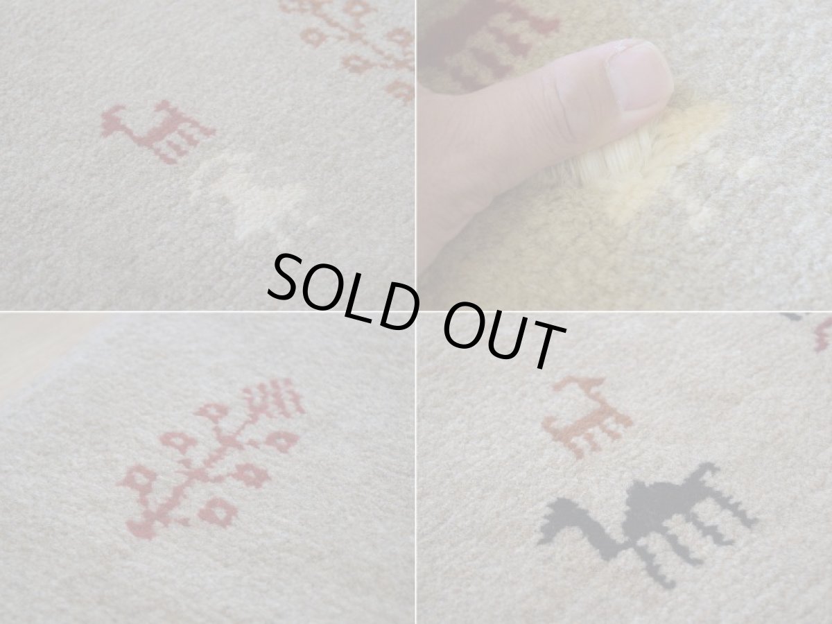 画像17: 新品 ペルシャ ギャッベ 縦2m 横1.5m 3㎡ 〜3帖 リビング ダイニング 2-3人掛けソファ サイズ 202 × 150 cm No.R418 肉厚 天然 ウール ギャベ 手織り ハンドメイド ラグ 絨毯 カーペット リビングダイニングルームやベッドサイドに ライトベージュ ライトグレー n-r418-202150h051-002 (17)