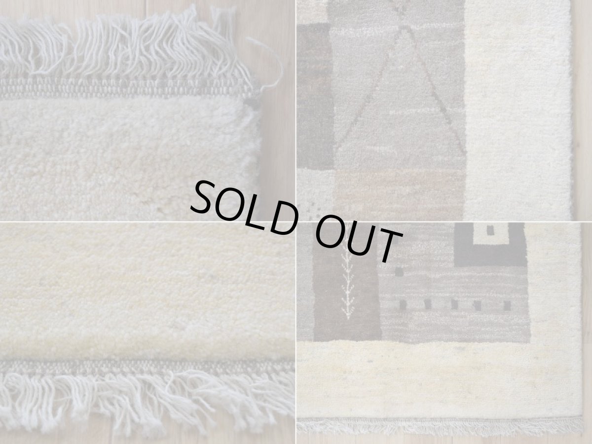 画像19: 新品 ペルシャ ギャッベ 縦2m 横1.5m 3㎡ 〜3帖 リビング ダイニング 2-3人掛けソファ サイズ 200 × 150 cm No.1931 肉厚 天然 草木染 ウール ギャベ 手織り ハンドメイド ラグ 絨毯 カーペット リビングダイニングルームやベッドサイドに 生成り クリーム ベージュ ブラウン 原毛系 n-1931-200150s042-013 (19)