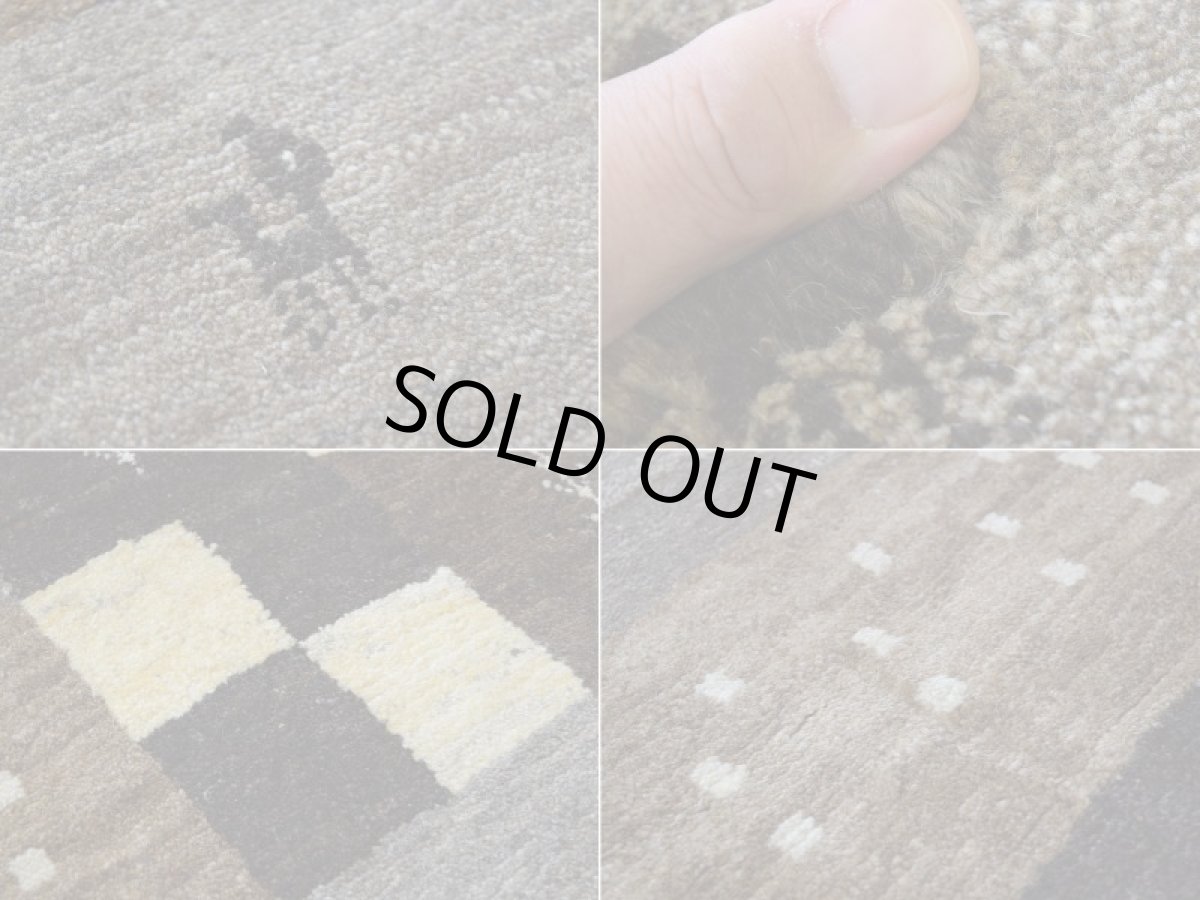 画像14: 新品 ペルシャ ギャッベ 縦2m 横1.5m 3㎡ 〜3帖 リビング ダイニング 2-3人掛けソファ サイズ 200 × 150 cm No.1931 肉厚 天然 草木染 ウール ギャベ 手織り ハンドメイド ラグ 絨毯 カーペット リビングダイニングルームやベッドサイドに 生成り クリーム ベージュ ブラウン 原毛系 n-1931-200150s042-013 (14)