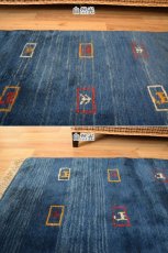 画像4: 新品 ペルシャ ギャッベ 縦2.4m 横1.8m 4㎡ 〜3帖 リビング ダイニング 2-3人掛けソファ サイズ 235 × 173 cm No.1946 天然 草木染 ウール ギャベ 手織り ハンドメイド ラグ 絨毯 カーペット リビングダイニングルームやベッドサイドに インディゴブルー 青 藍色 n-1946-235173s032-042 (4)