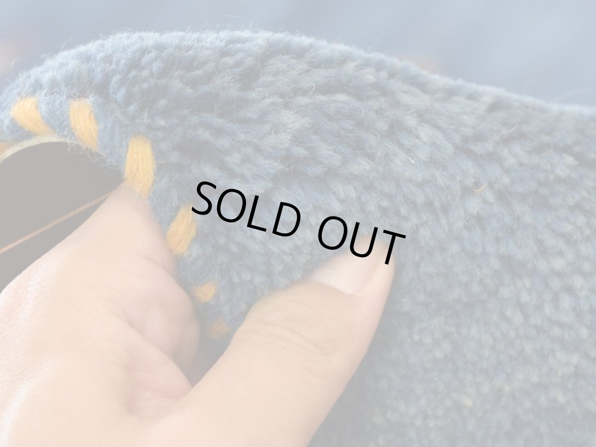 画像13: 新品 ペルシャ ギャッベ 縦2.4m 横1.8m 4㎡ 〜3帖 リビング ダイニング 2-3人掛けソファ サイズ 235 × 173 cm No.1946 天然 草木染 ウール ギャベ 手織り ハンドメイド ラグ 絨毯 カーペット リビングダイニングルームやベッドサイドに インディゴブルー 青 藍色 n-1946-235173s032-042 (13)