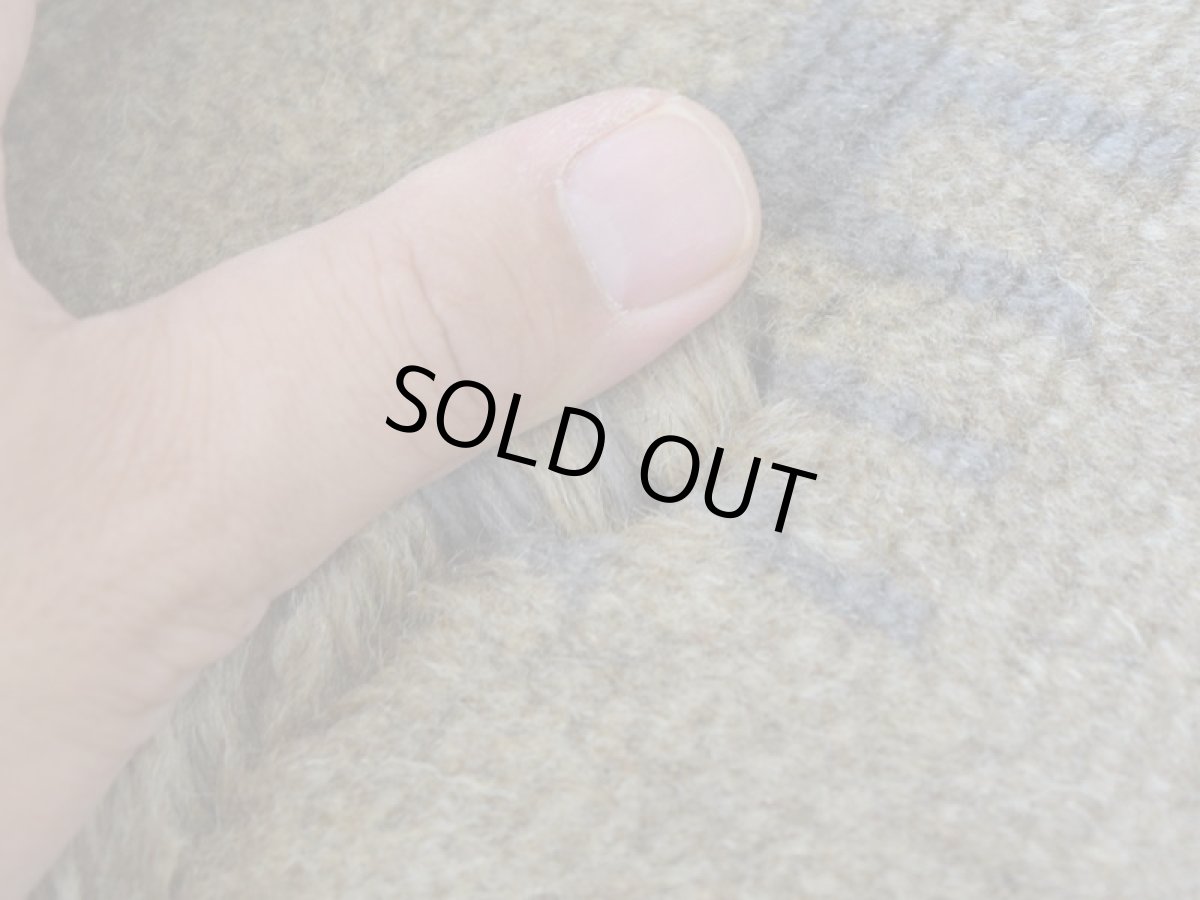 画像12: 新品 ペルシャ ギャッベ 縦2m 横1.5m 3㎡ 〜3帖 リビング ダイニング 2-3人掛けソファ サイズ 193 × 152 cm No.R423 肉厚 天然 ウール ギャベ 手織り ハンドメイド ラグ 絨毯 カーペット リビングダイニングルームやベッドサイドに ライトグレー ベージュ n-r423-193152h051-002 (12)