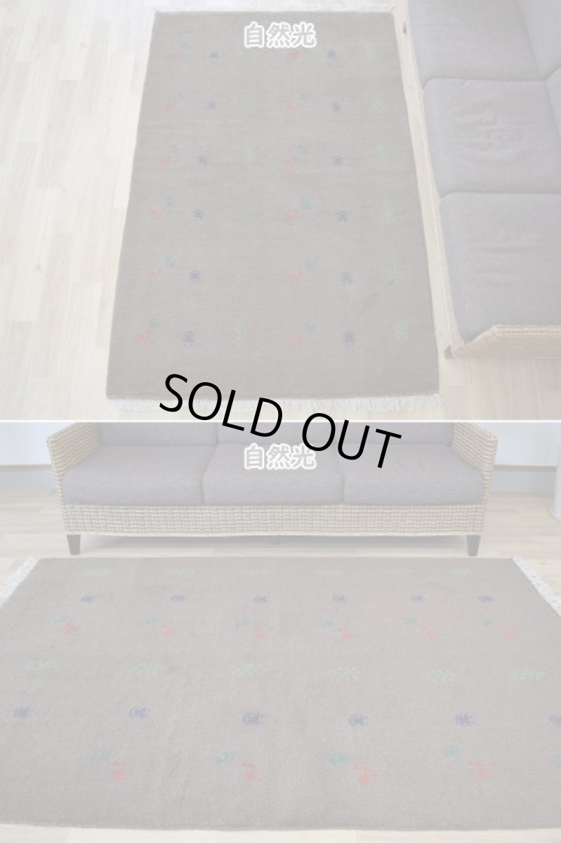 画像3: 新品 ペルシャ ギャッベ 縦2m 横1.4m 2.7㎡ リビング ダイニング 2-3人掛けソファ サイズ 200 × 132 cm No.R442 肉厚 天然 ウール ギャベ 手織り ハンドメイド ラグ 絨毯 カーペット リビングダイニングルームやベッドサイドに ライトブラウン 茶 動物 植物柄 n-r442-200132s031-071 (3)