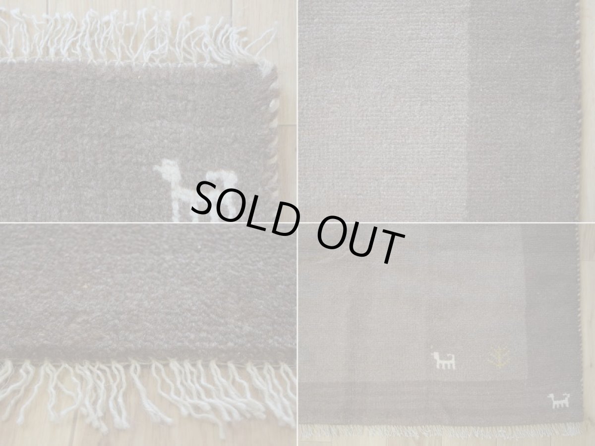 画像19: 新品 ペルシャ ギャッベ 縦2.4m 横1.8m 4.1㎡ 〜3帖 リビング ダイニング 2-3人掛けソファ サイズ 232 × 174 cm No.1469 天然 ウール ギャベ 手織り ハンドメイド ラグ 絨毯 カーペット リビングダイニングルームやベッドサイドに 生成り ベージュ 茶 ブラウン n-1469-232174s042-013 (19)