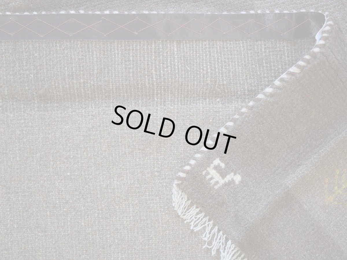 画像17: 新品 ペルシャ ギャッベ 縦2.4m 横1.8m 4.1㎡ 〜3帖 リビング ダイニング 2-3人掛けソファ サイズ 232 × 174 cm No.1469 天然 ウール ギャベ 手織り ハンドメイド ラグ 絨毯 カーペット リビングダイニングルームやベッドサイドに 生成り ベージュ 茶 ブラウン n-1469-232174s042-013 (17)