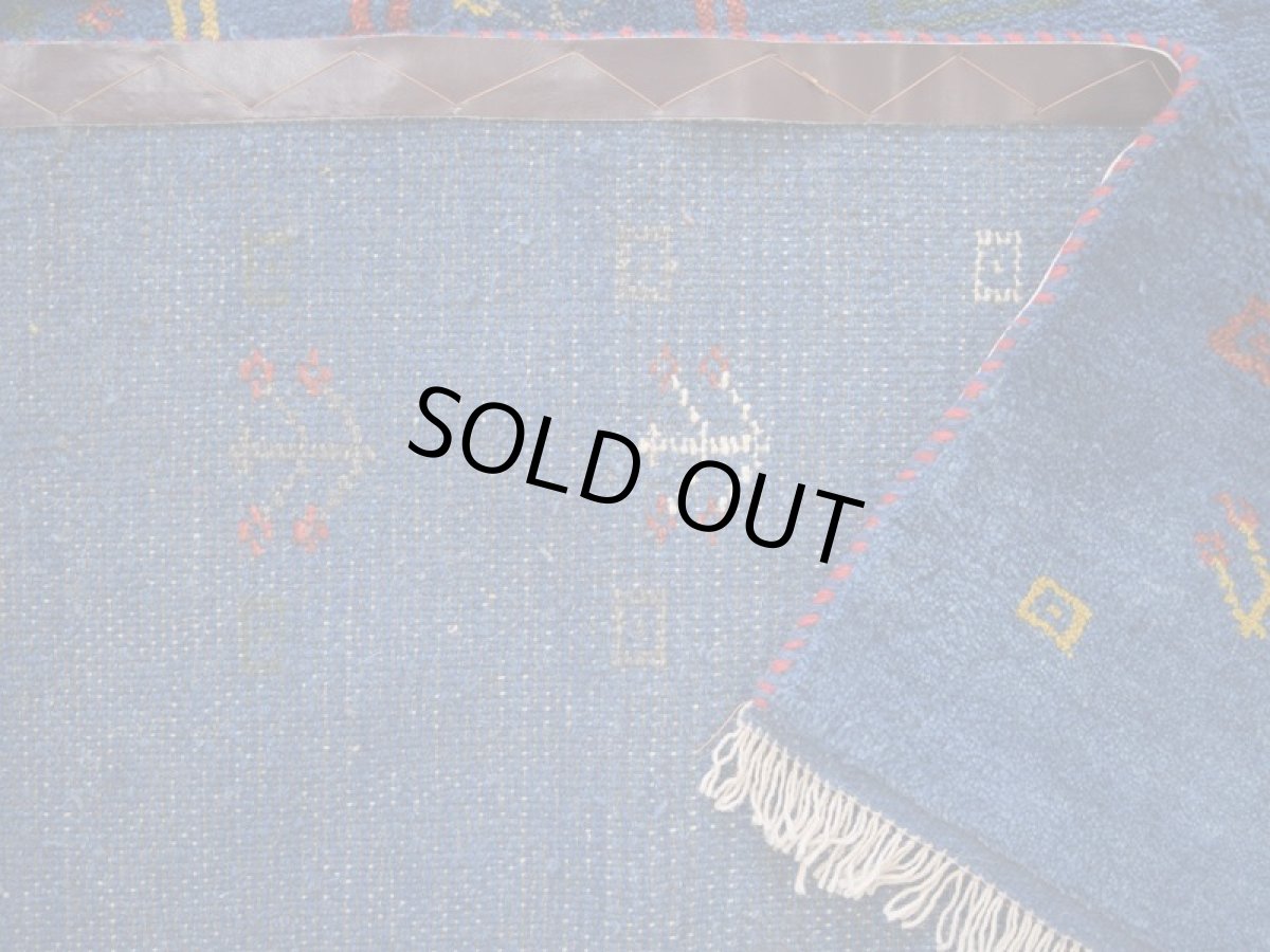 画像16: 新品 ペルシャ ギャッベ 縦2.5m 横2m 5㎡ 〜4.5帖 リビング ダイニング 2-3人掛けソファ サイズ 247 × 200 cm No.1961 天然 草木染 ウール ギャベ 手織り ハンドメイド ラグ 絨毯 カーペット リビングダイニングルームやベッドサイドに インディゴブルー 青 藍 n-1961-247200s093-025 (16)