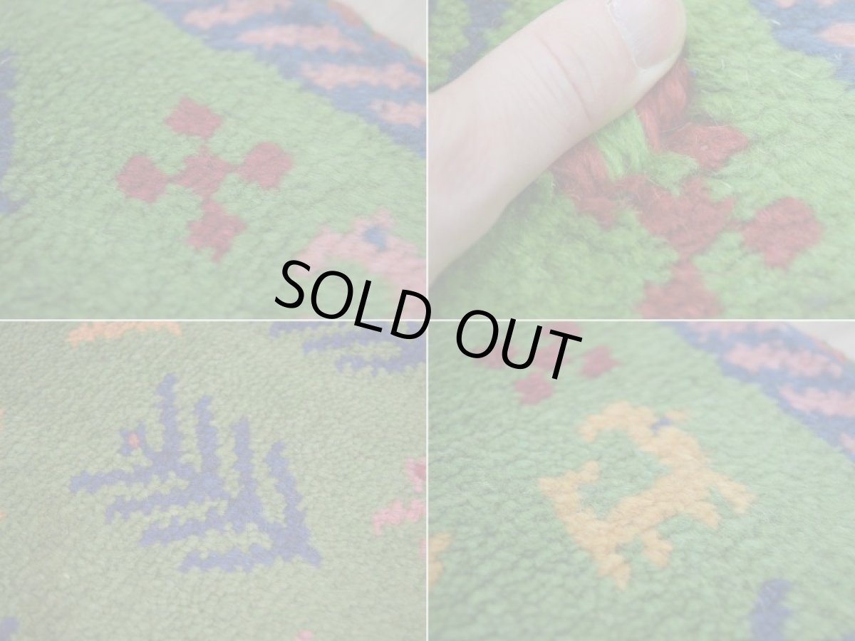 画像15: 新品 ペルシャ ギャッベ 足元マット 玄関マット ミニ サイズ 57 × 42 cm No.607 肉厚 天然 草木染 ウール ギャベ 手織り ハンドメイド ラグ 絨毯 カーペット グリーン 緑 マルチカラー 動物柄 n-607-057042s51-91 (15)