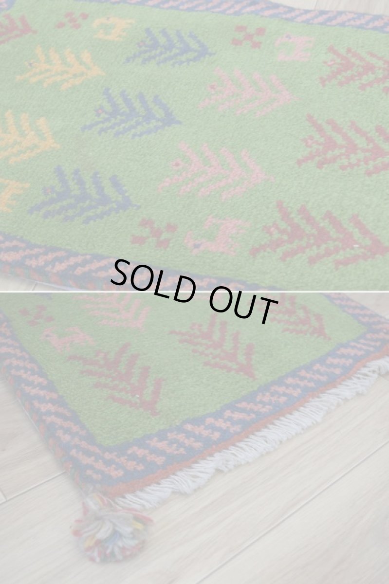 画像9: 新品 ペルシャ ギャッベ 足元マット 玄関マット ミニ サイズ 57 × 42 cm No.607 肉厚 天然 草木染 ウール ギャベ 手織り ハンドメイド ラグ 絨毯 カーペット グリーン 緑 マルチカラー 動物柄 n-607-057042s51-91 (9)