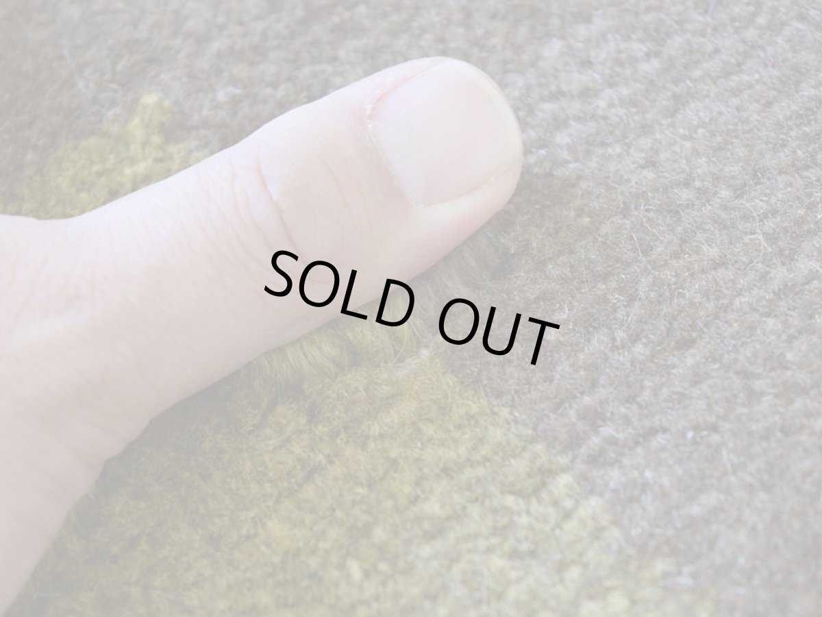 画像12: 新品 ペルシャ ギャッベ 縦2m 横1.5m 3㎡ 〜3帖 リビング ダイニング 2-3人掛けソファ サイズ 190 × 146 cm No.1470 天然 ウール ギャベ 手織り ハンドメイド ラグ 絨毯 カーペット リビングダイニングルームやベッドサイドに 生成り クリーム ベージュ 茶 ライトブラウン オリーブ カーキ n-1470-190146s042-013 (12)