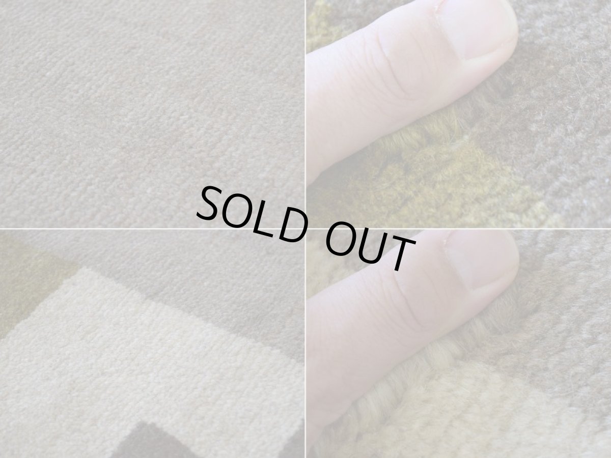 画像17: 新品 ペルシャ ギャッベ 縦2m 横1.5m 3㎡ 〜3帖 リビング ダイニング 2-3人掛けソファ サイズ 190 × 146 cm No.1470 天然 ウール ギャベ 手織り ハンドメイド ラグ 絨毯 カーペット リビングダイニングルームやベッドサイドに 生成り クリーム ベージュ 茶 ライトブラウン オリーブ カーキ n-1470-190146s042-013 (17)