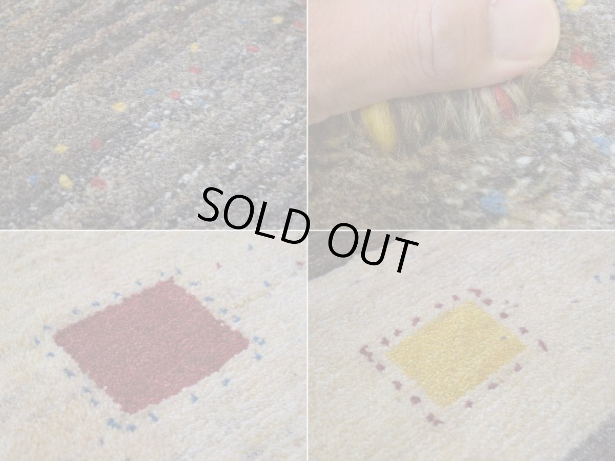 画像16: 新品 ペルシャ ギャッベ 縦2m 横1.5m 3㎡ 〜3帖 リビング ダイニング 2-3人掛けソファ サイズ 198 × 147 cm No.1926 肉厚 天然 草木染 ウール ギャベ 手織り ハンドメイド ラグ 絨毯 カーペット リビングダイニングルームやベッドサイドに 生成り クリーム ベージュ ブラウン 原毛系 ボーダー n-1926-198147s042-013 (16)