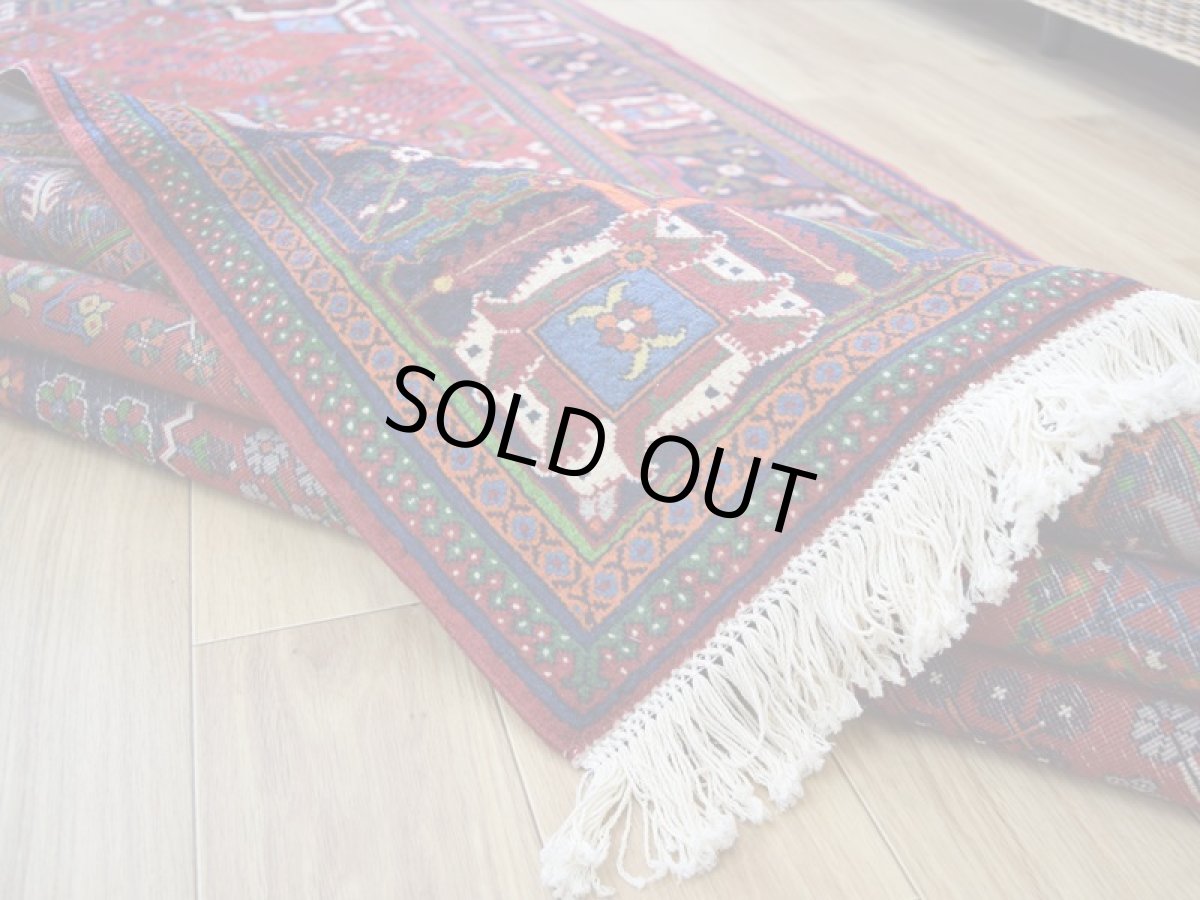 画像12: 美品 ペルシャ 絨毯 メイメ 産 縦2.6m 横1.7m 4.5㎡ 〜3帖程度 リビングダイニングテーブル 3人掛けソファ サイズ 260 x 170 cm No.2099 ウール 手織り ラグ ハンドメイド カーペット 敷物 ジョーシャガン ハジカノミ 花菱模様 花柄 赤 a-2099-260170s024-055 (12)