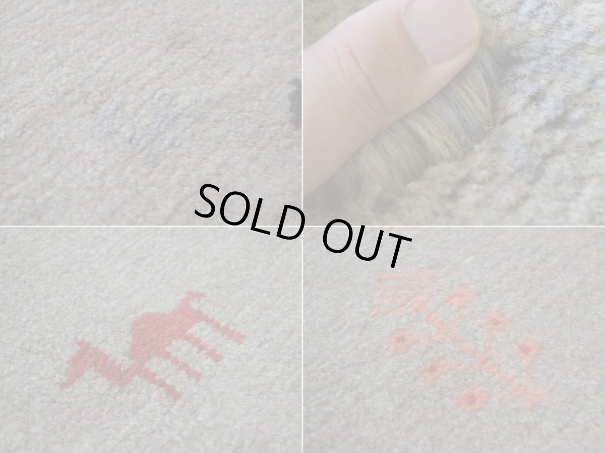 画像16: 新品 ペルシャ ギャッベ 縦2m 横1.5m 3㎡ 〜3帖 リビング ダイニング 2-3人掛けソファ サイズ 188 × 152 cm No.R449 肉厚 天然 ウール ギャベ 手織り ハンドメイド ラグ 絨毯 カーペット リビングダイニングルームやベッドサイドに ライトグレー ベージュ n-r449-188152h051-002 (16)